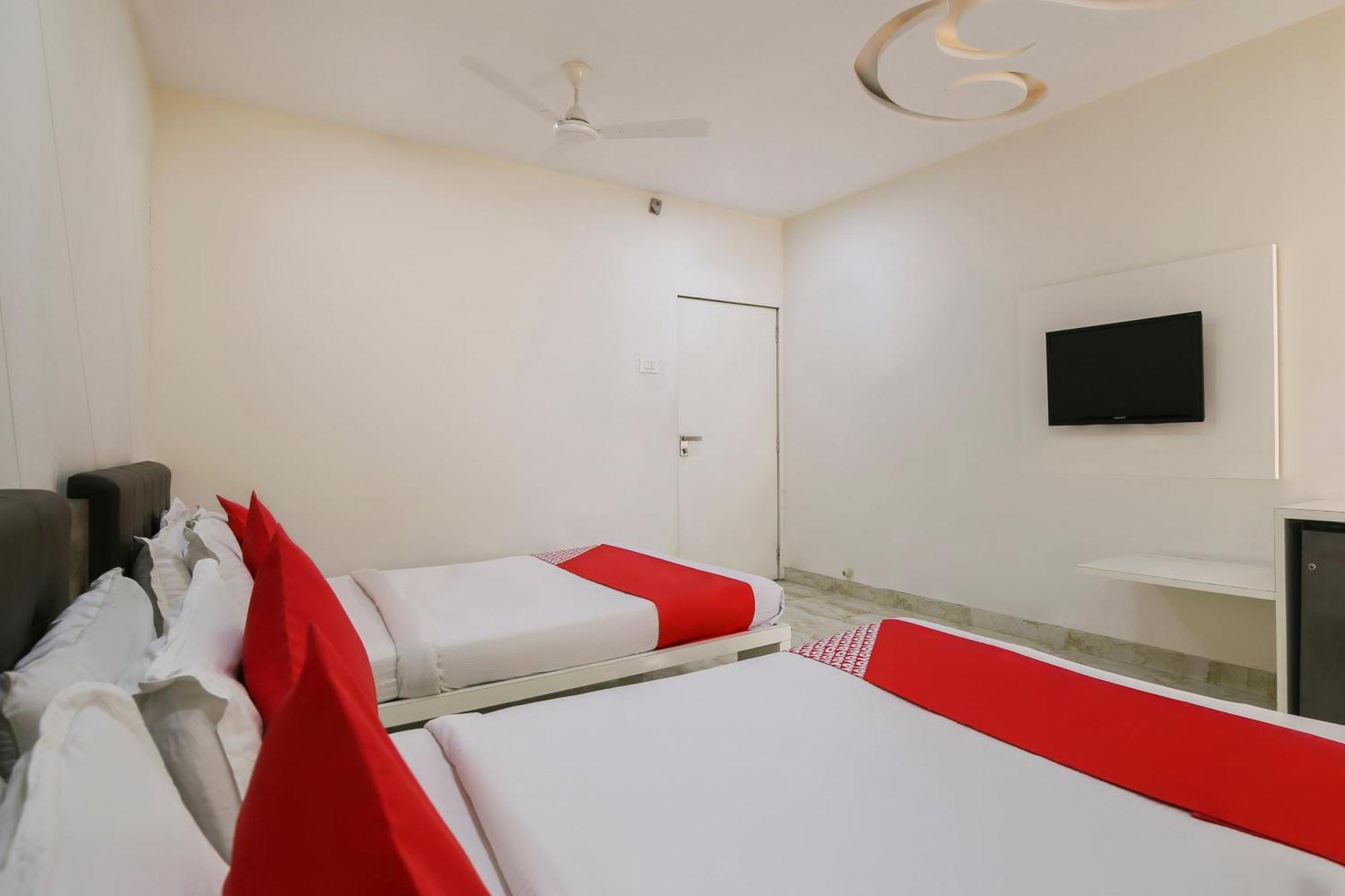 Hotel O Shiv Vatika Banquet & Rooms Bhatha Eksteriør billede