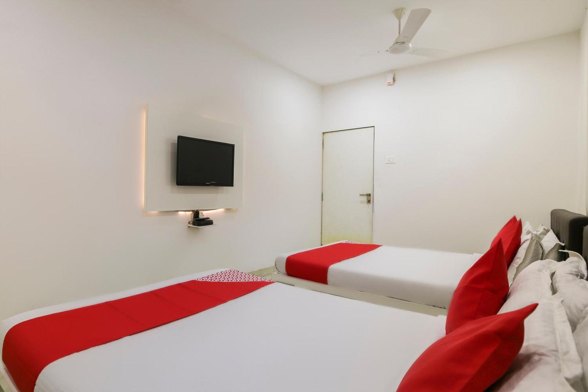 Hotel O Shiv Vatika Banquet & Rooms Bhatha Eksteriør billede