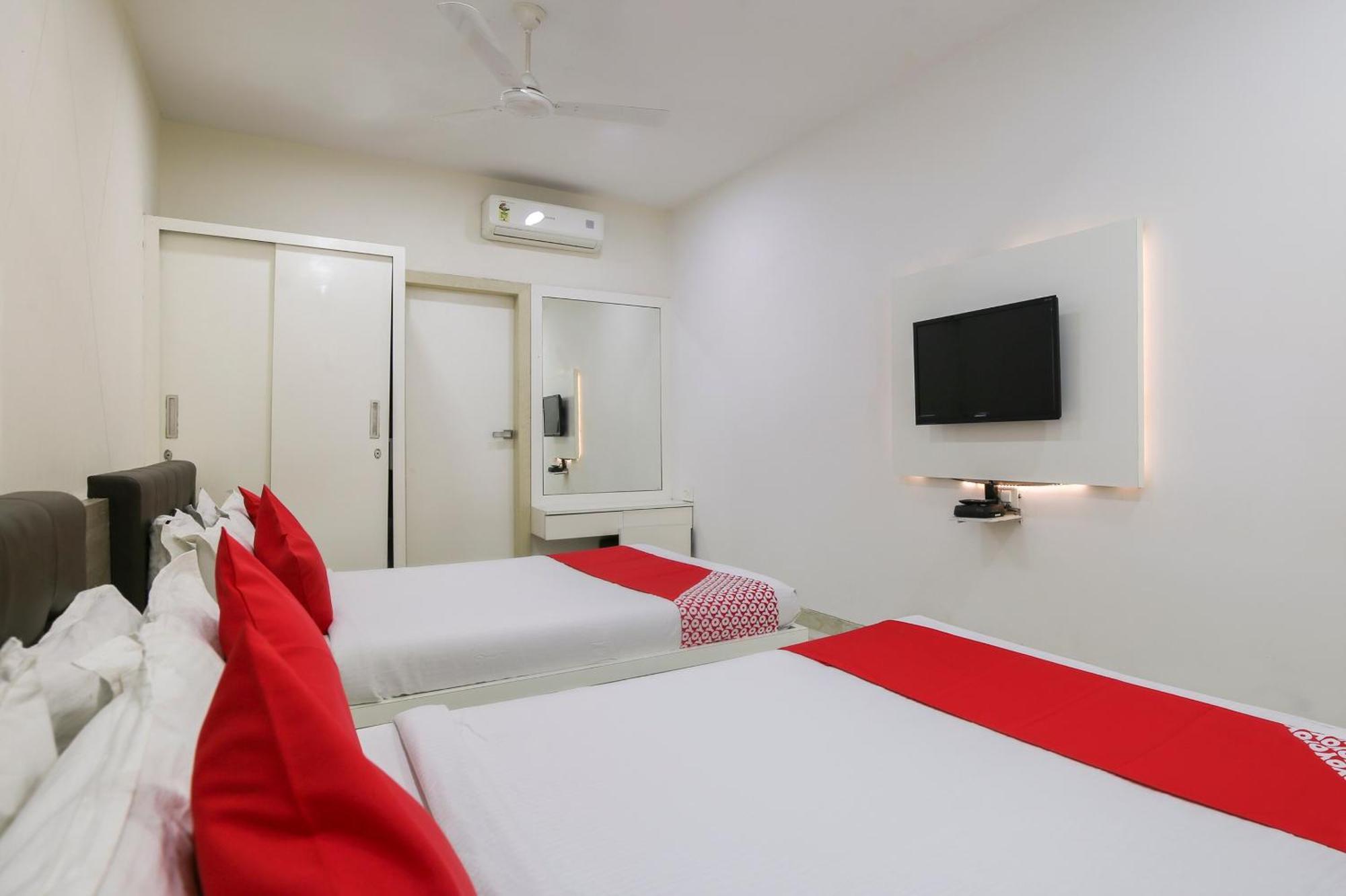 Hotel O Shiv Vatika Banquet & Rooms Bhatha Eksteriør billede
