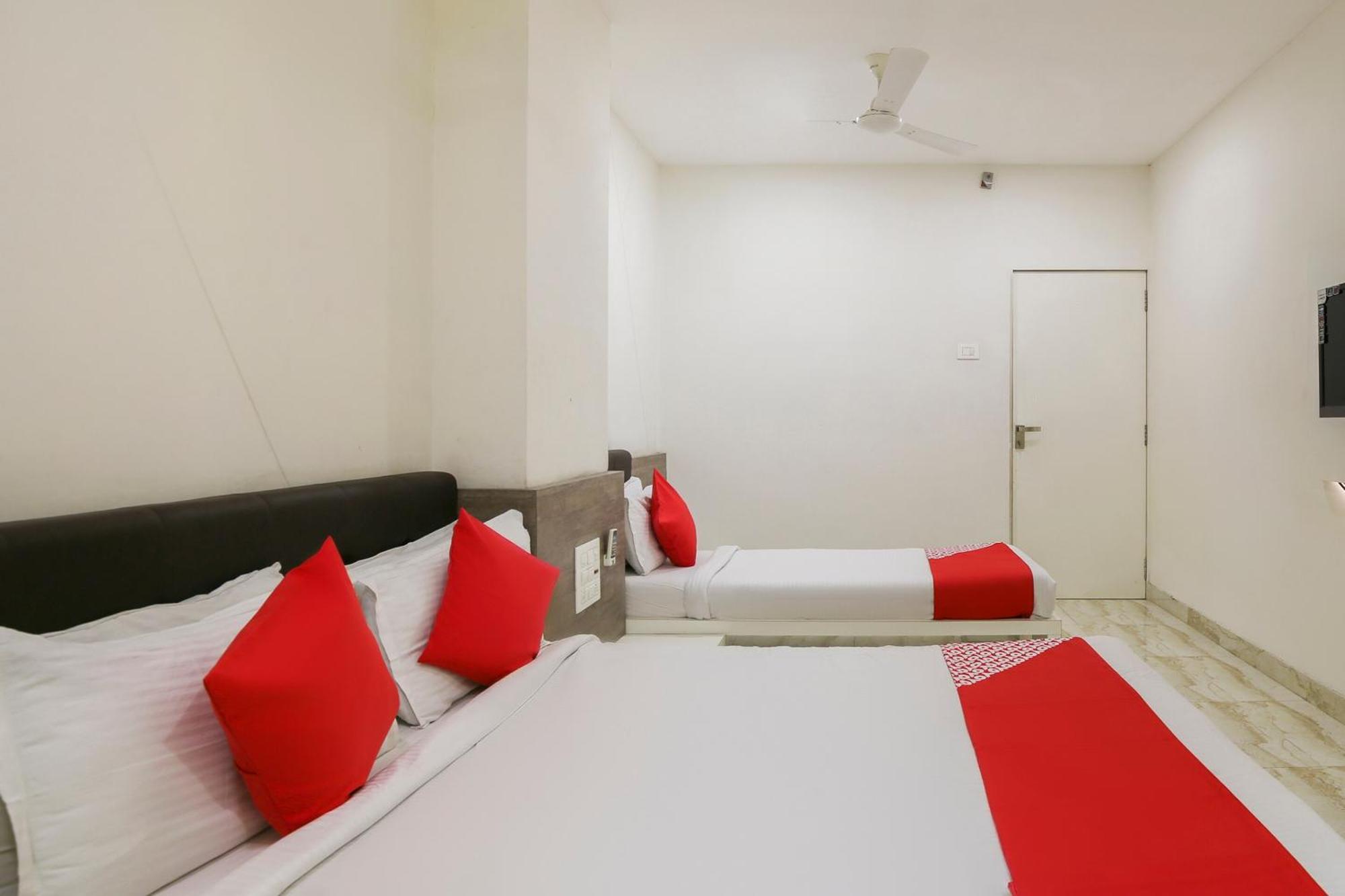 Hotel O Shiv Vatika Banquet & Rooms Bhatha Eksteriør billede